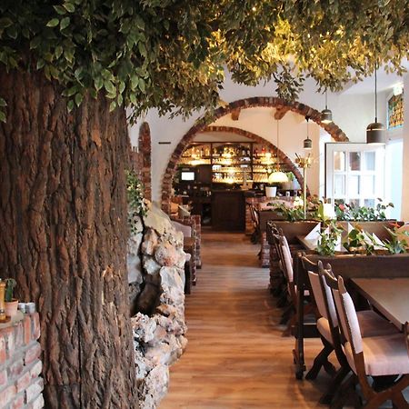 Hotel Restaurant Adria Kroatien 바트엠스 외부 사진