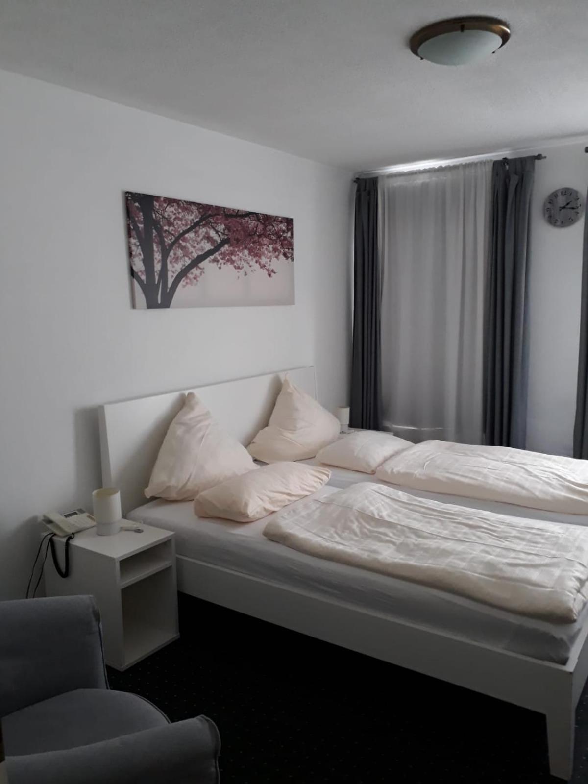 Hotel Restaurant Adria Kroatien 바트엠스 외부 사진
