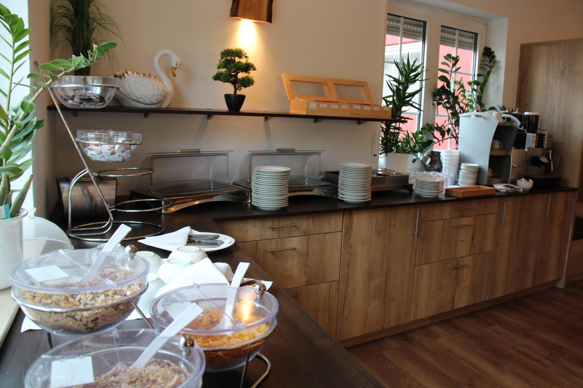 Hotel Restaurant Adria Kroatien 바트엠스 외부 사진